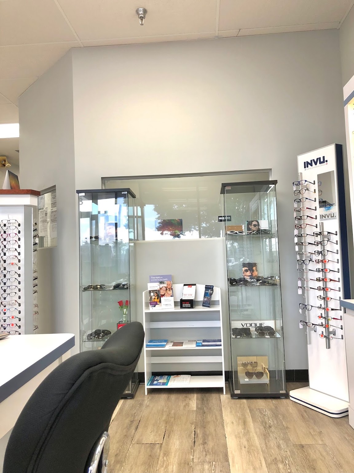 Insight Eyecare interior